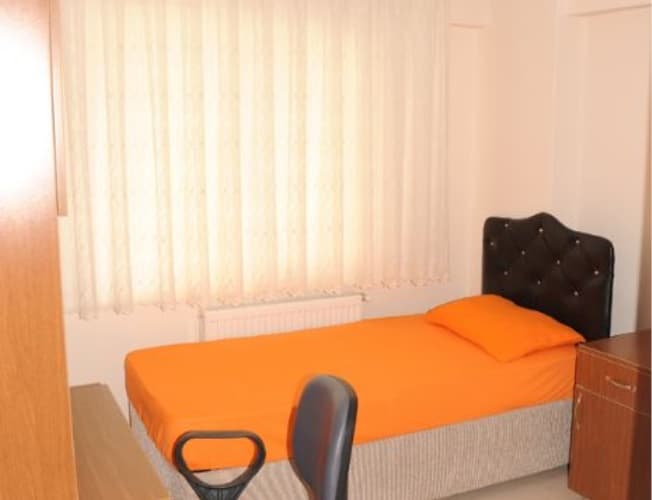 Üçbey Kız Konutları