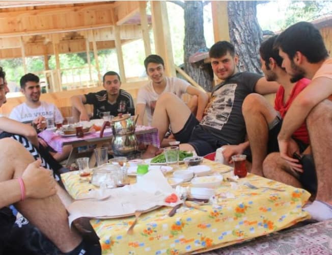 Yakamoz Erkek Öğrenci Yurdu