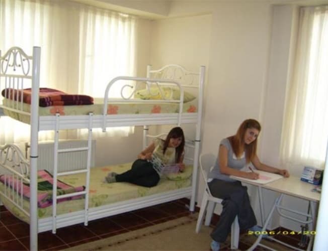 Burdur Bucak Elvan Kız Apartı