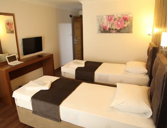 Özel İstanbul Safir Kız Öğrenci Yurdu