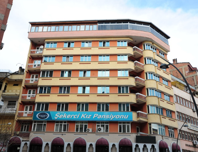 Şekerci Kız Pansiyonu