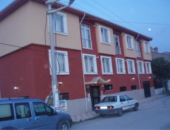 Alp Özkan Erkek Öğrenci Apartı